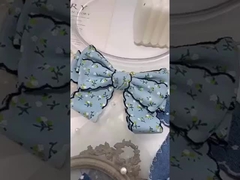 Джинсовая ленточка с односторонним, маленьким цветочным имитатором