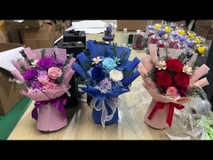 День Алентина, букет консервированных роз и ледяно-синих ледяных цветов для твоей подруги и лучшей подруги.