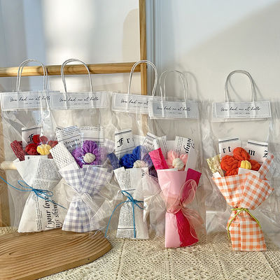 Хорошая цена. Один букет подарок на День Святого Валентина творческий большой ручной работы ткани пуф с светлыми и плюшевыми цветами онлайн