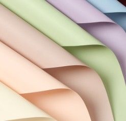 Хорошая цена. Макарон твердоцветная водонепроницаемая бумага для упаковки цветов онлайн