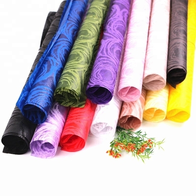 Хорошая цена. Recyclable 3D выбило Nonwoven валентинки подняло крен 58cm упаковочной бумаги подарка онлайн